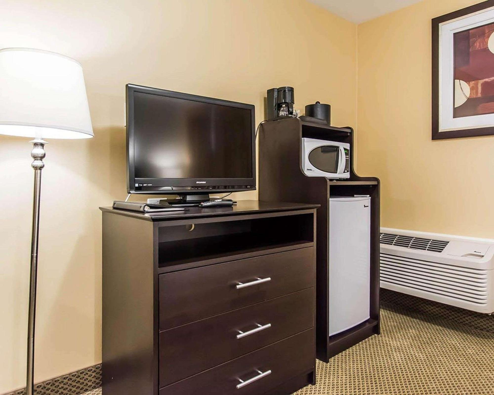 Quality Inn Moncton Exterior foto