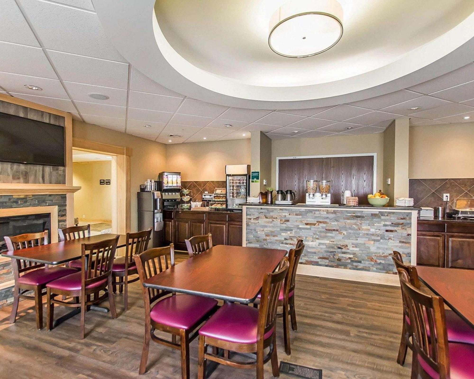 Quality Inn Moncton Exterior foto