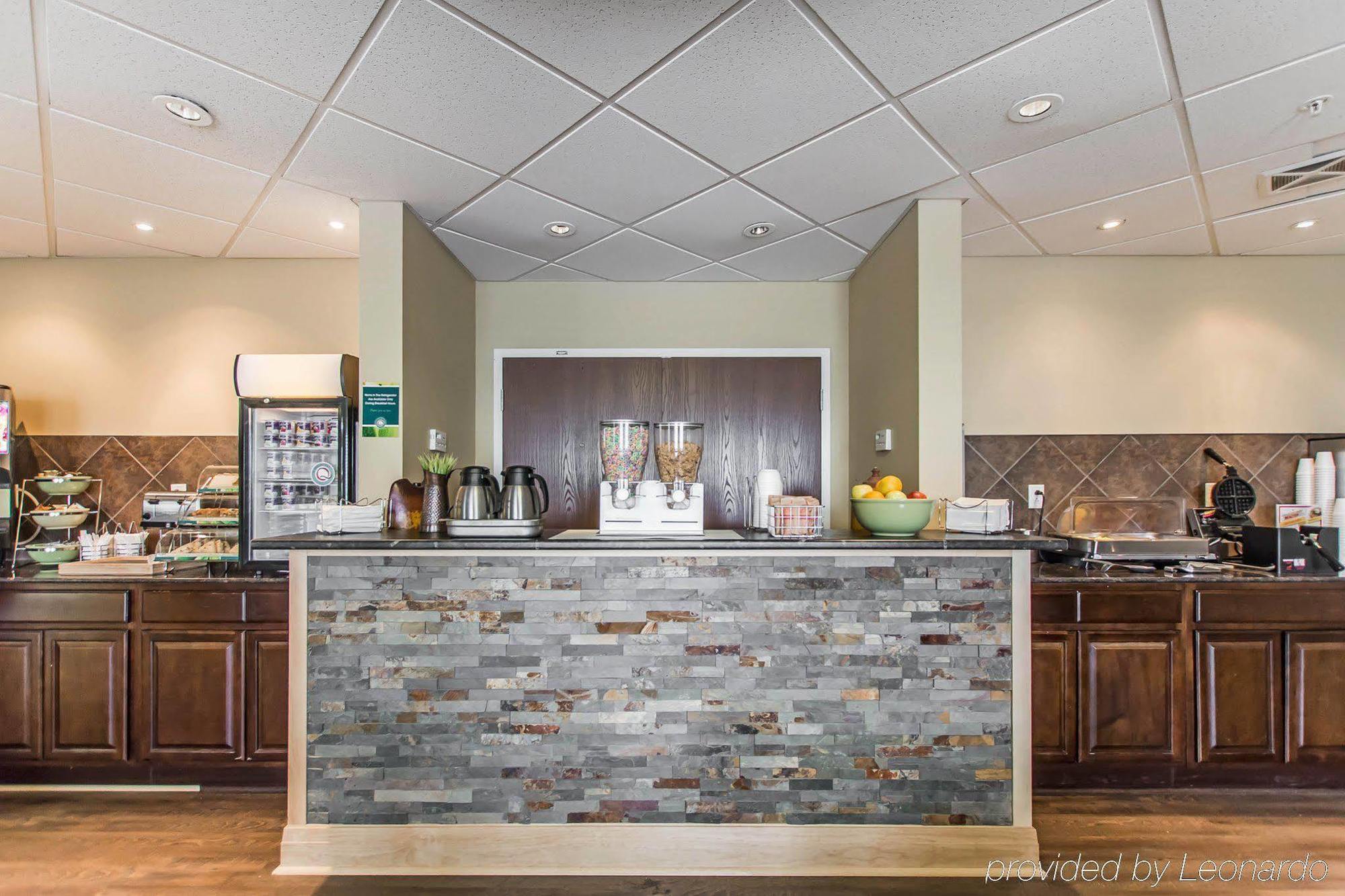 Quality Inn Moncton Exterior foto